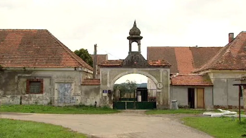 Místo černého odběru - statek v obci Chvojeno