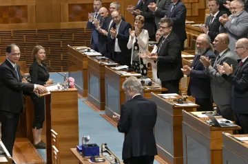 Demokracie se musí postavit autoritářům, prohlásil šéf tchajwanského parlamentu v Senátu