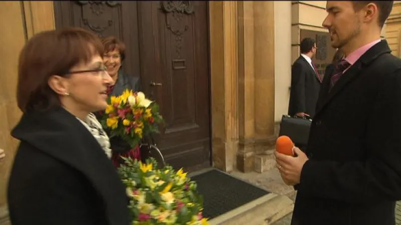 Klausova návštěva vlády tématem Událostí