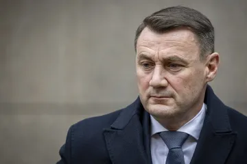 Půta rezignovat nechce. Podle SPOLU je ale situace vážná