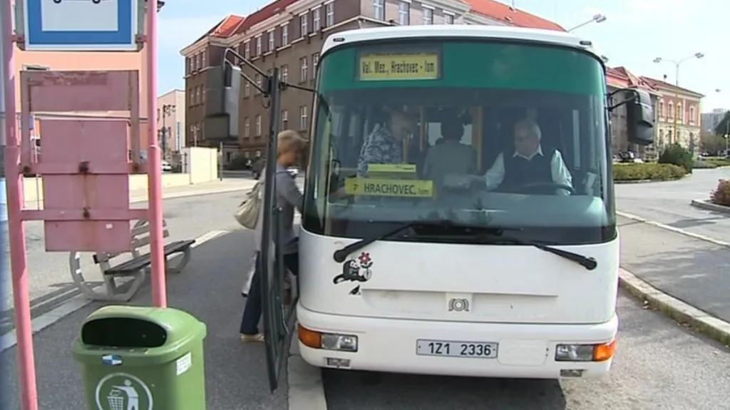Místní i turisté budou jezdit ve Valašském Meziříčí zdarma