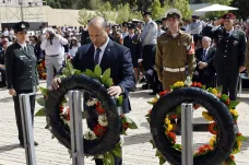 Izrael uctil památku Židů zavražděných nacisty. Vzpomínkové akce se konají i v Česku