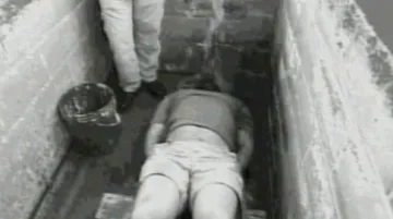 Mučení metodou waterboarding