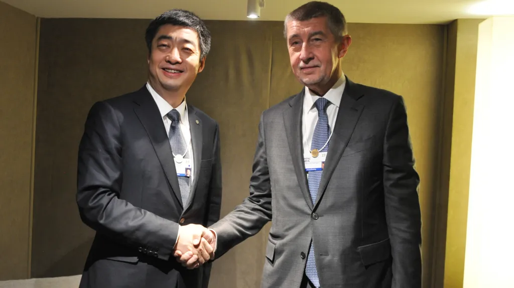 Premiér Andrej Babiš s předsedou představenstva Huawei Kenem Hu