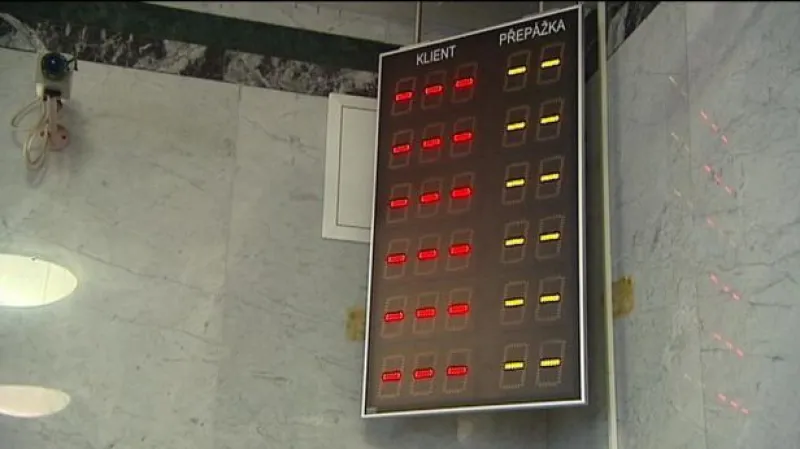 Kvůli registrům začaly padat hlavy, rezignaci připouští i Dobeš