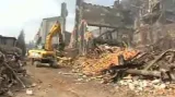 NO COMMENT: V areálu vyhořelé plastovny v Chropyni začala demolice