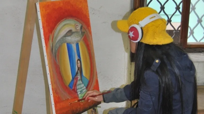 Student při práci pod vedením lektorky Jovanky Gack