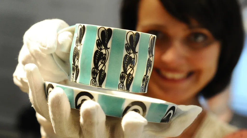 Hoffmannovo dílo se vyznačuje geometrickými formami