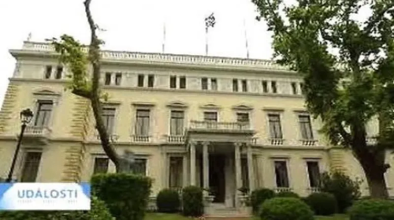 Podle německých poslanců má Řecko prodat ostrovy