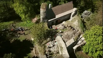 Skupina nadšenců zachraňuje hrad Malý Rabštejn