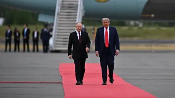 Vladimir Putin a Donald Trump před jednáním na Aljašce