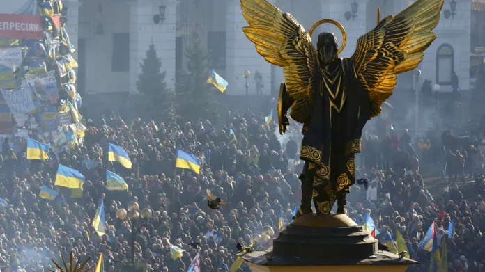 Protivládní demonstranti na kyjevském náměstí Nezávislosti