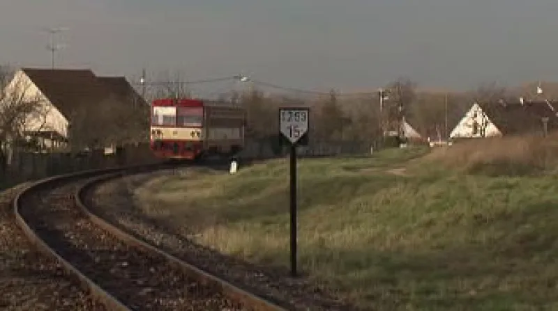 Jednotka řady 810 na trati Vranovice–Pohořelice