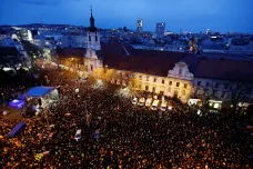Slovensko vzpomíná na Kuciaka a Kušnírovou. Do centra Bratislavy přišlo odhadem přes dvacet tisíc lidí