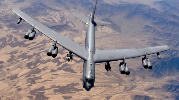 B-52 Stratofortress nad Afghánistánem
