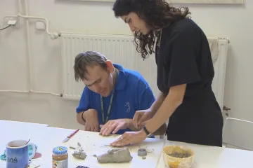 Dobrovolnictví se v Česku věnuje pětina lidí nad 15 let. Odvedli práci za miliardy
