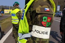 Policii pomůže s kontrolou protikoronavirových pravidel přes 3800 vojáků, zapojí se i celníci