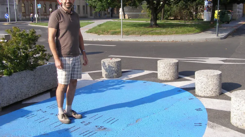 Sluneční hodiny v Lounech