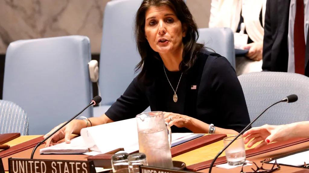 Nikki Haleyová během jednání Rady bezpečnosti OSN