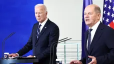 Americký prezident Joe Biden a německý kancléř Olaf Scholz