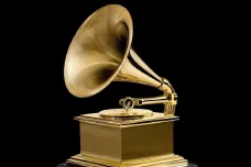 Vteřina dějepisu: Víte, kdo vyhrál vůbec první Grammy za album?