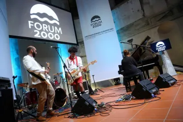 Jak posílit demokracii v nejisté době? Startuje Forum 2000