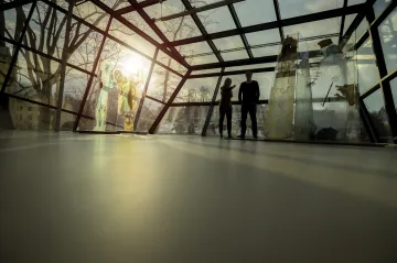 Umělkyně Dana Zámečníková vytvořila expozici na míru muzeu bižuterie