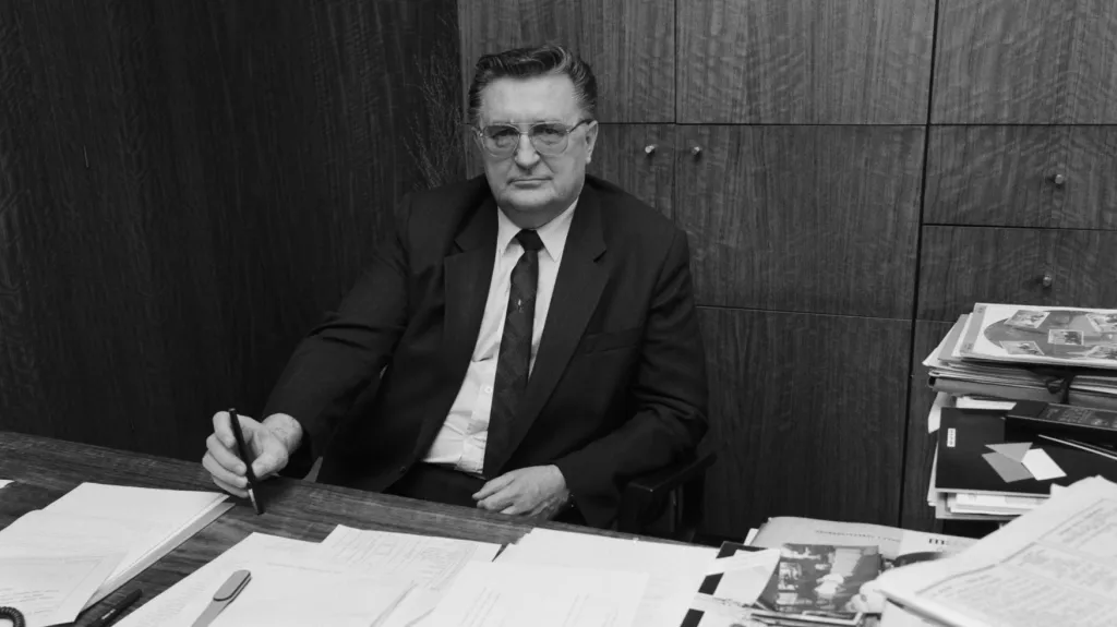 František Čuba ve své pracovně v dubnu 1989