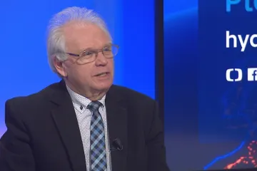 Levnější jízdné seniory zvýhodní, ale státu se to vrátí, míní předseda Rady seniorů