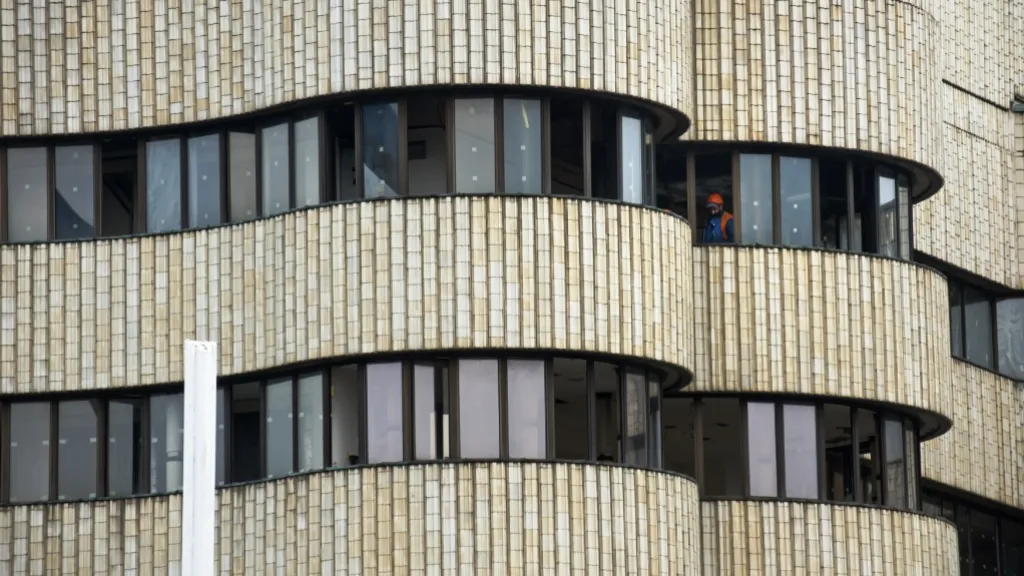 Demolice hotelu Praha