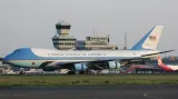 Air Force One přistál na berlínském letišti Tegel