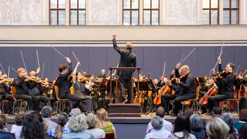 Tomáš Netopil diriguje na festivalu Smetanova Litomyšl 2025