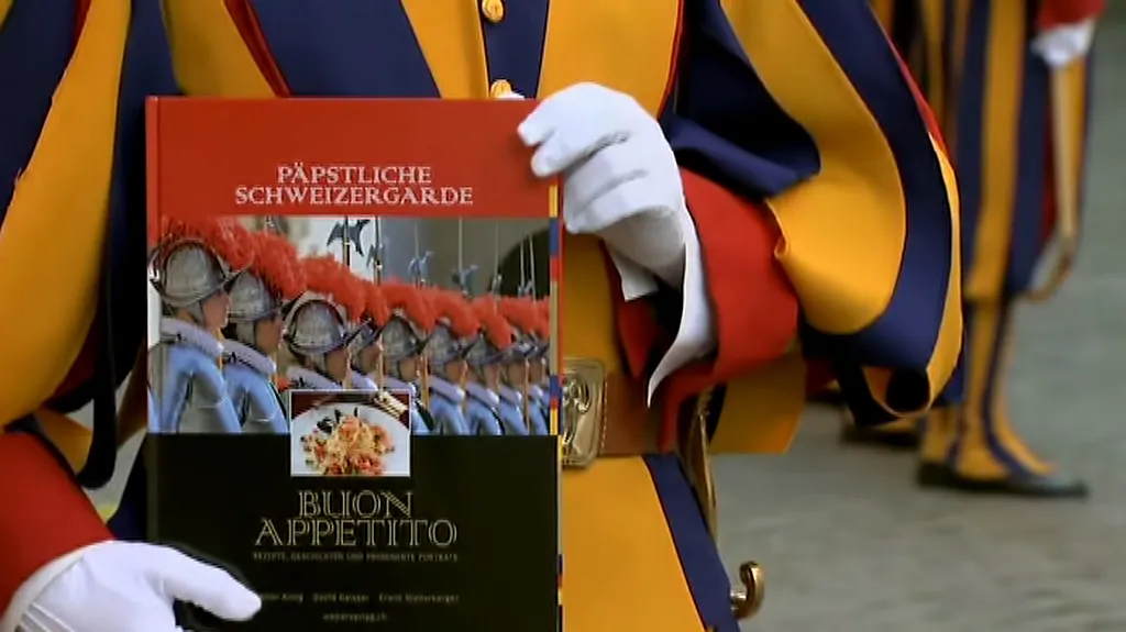 Gardista Geisser vydává vatikánskou kuchařku