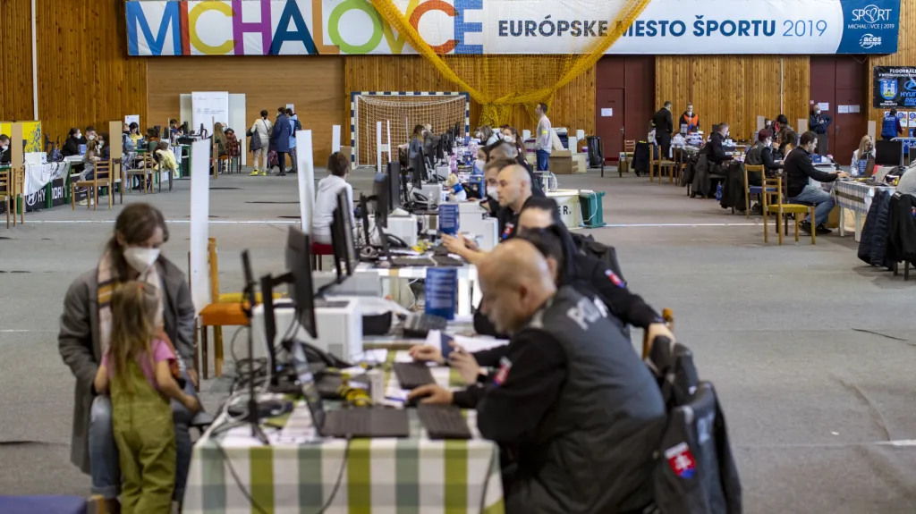 Registrace uprchlíků z Ukrajiny ve slovenském městě Michalovce