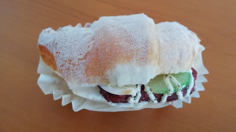 Napodobenina croissantu