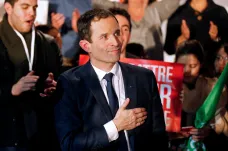 Francouzská levice volí změnu: 1. kolo primárek patří exministru školství Hamonovi