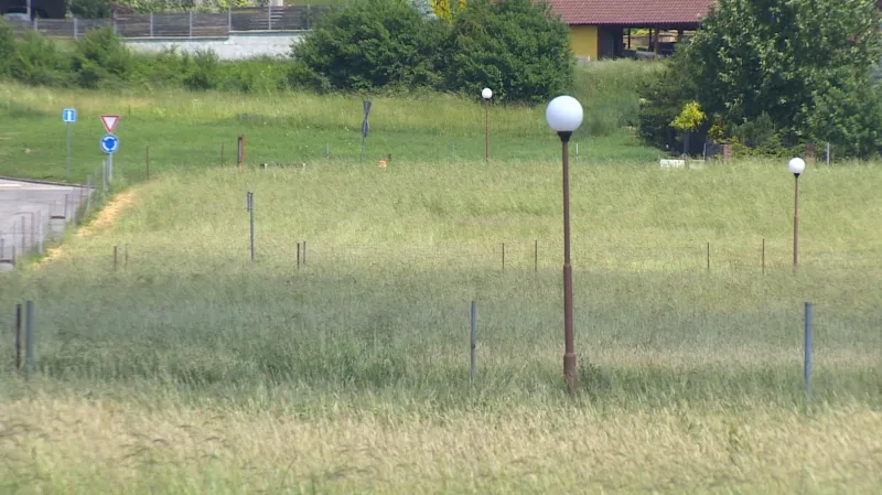 Prázdné parcely ve Vysoké nad Labem