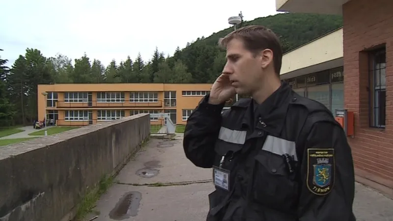 Inspektor veřejného pořádku spolupracuje s policisty i úředníky