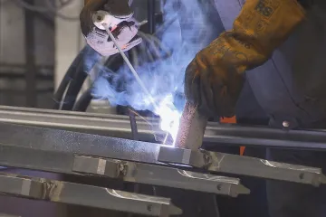 Kauza Pražská strojírna: Městská firma dala miliony za průzkum trhu, tržby byly mizivé