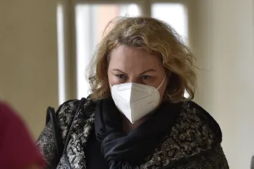 Úřednice si z účtu radnice postupně poslala osm milionů. Soud jí vyměřil dvacet měsíců vězení