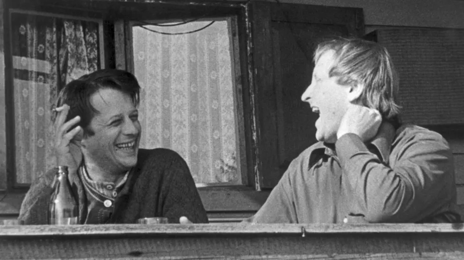 Petr Uhl (vlevo) a vikář Českobratrské církve evangelické Tomáš Bísek v roce 1978
