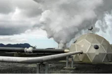 Vědci testují ukládání oxidu uhličitého do skály. Za týden zachytí to, co vyprodukuje jeden let z Evropy na Island