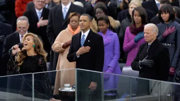 Beyoncé zpívá na inauguraci americkou hymnu