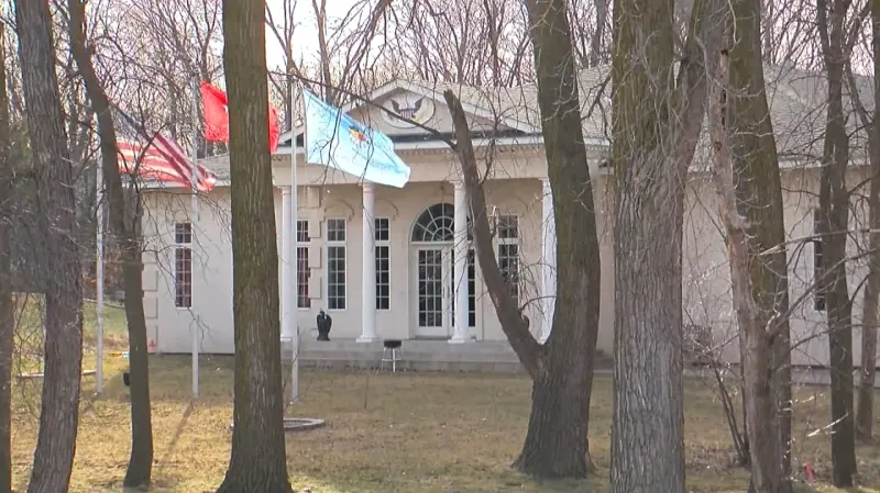 Američan si postavil repliku Bílého domu