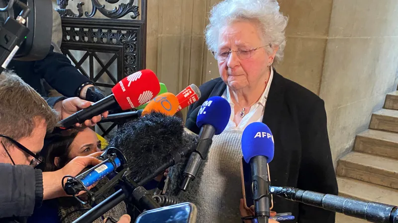 K soudu přišla i sestra zavražděného kněze Roseline Hamelová