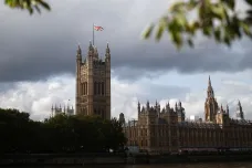 Tajemné dveře v britském parlamentu vedly do historické chodby, kterou chodili králové