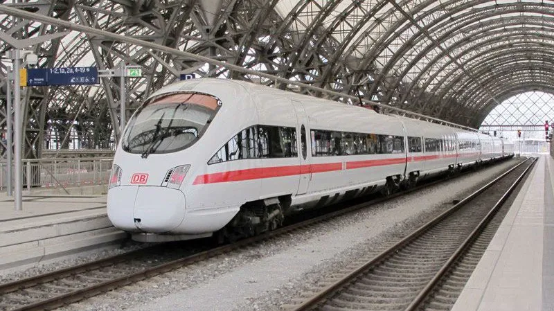 ICE-T řady 415 (vzadu i řada 411)