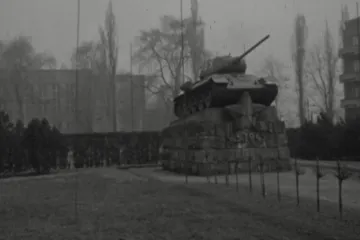 Mladíci chtěli při okupaci zapálit sovětský tank, skončili oholení