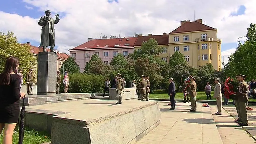 Pieta u pomníku maršála Koněva