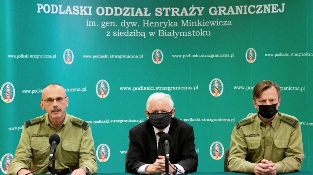 Jaroslaw Kaczyński na tiskové konferenci se zástupci polské pohraniční stráže